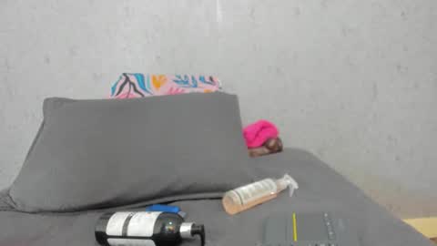 Scarlett 3 online show from 10-15-25, 03:06