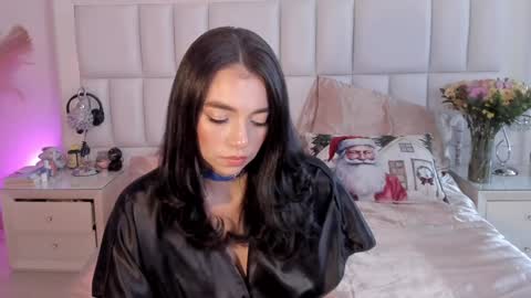 juli online show from 12-17-24, 10:11