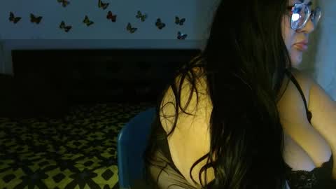 Snapshot of scarlett__blue chatting on 01-14-25, 04:47 scarlet online show from 01-14-25, 04:47