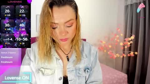 Snapshot of scarlett_blake11 chatting on 10-12-25, 05:06 scarlett_blake11 online show from 10-12-25, 05:06