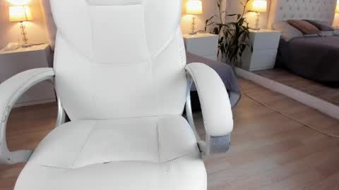 Bunny  online show from 12-15-25, 01:04