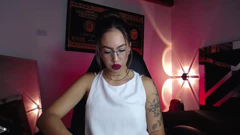 Scarlett online show from 09-24-25, 02:31