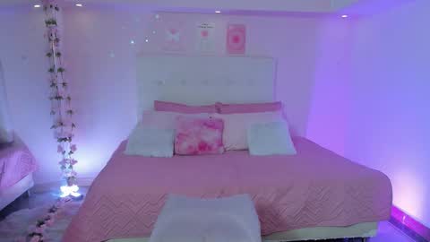 Scarlett  online show from 10-30-25, 01:01