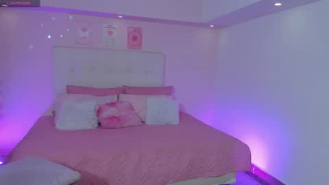 Scarlett  online show from 11-02-25, 03:25