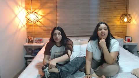Scarlett and Jazmin online show from 11-14-25, 09:41