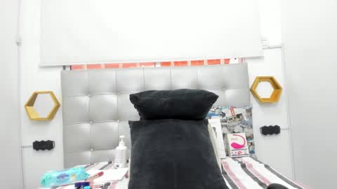 scarlett_fox20 online show from 01-03-25, 12:19