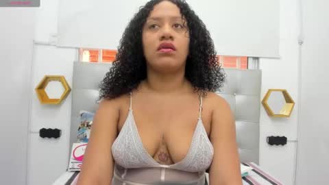 scarlett_fox20 online show from 02-09-25, 12:08