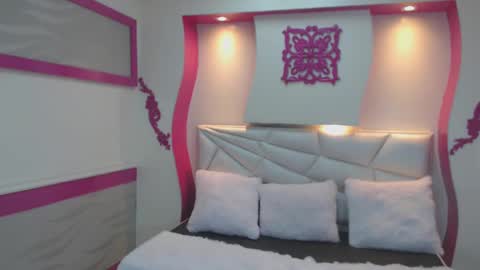 Scarlet online show from 12-17-24, 02:44