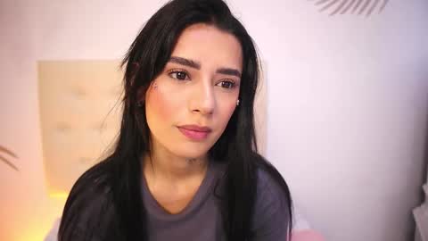 Lauren Scarlett online show from 11-10-25, 07:46