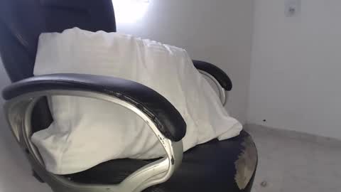 Snapshot of scarlett_liz chatting on 03-04-25, 03:37 Scarlett online show from 03-04-25, 03:37