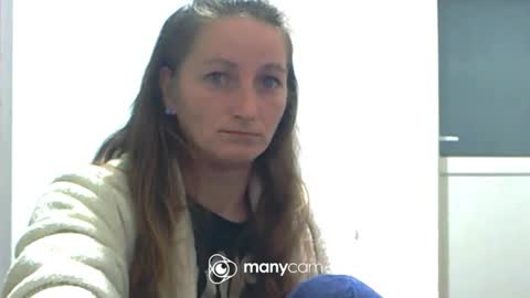scarlett_queen01 online show from 09-30-25, 03:00