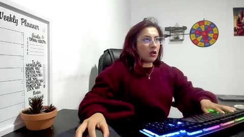 Snapshot of scarlett_sen chatting on 12-13-24, 02:38 Mistress Scarlett online show from 12-13-24, 02:38