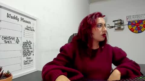 Snapshot of scarlett_sen chatting on 12-23-24, 01:56 Mistress Scarlett online show from 12-23-24, 01:56