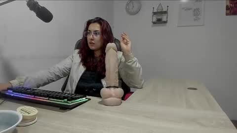 Snapshot of scarlett_sen chatting on 01-29-25, 04:41 Mistress Scarlett online show from 01-29-25, 04:41