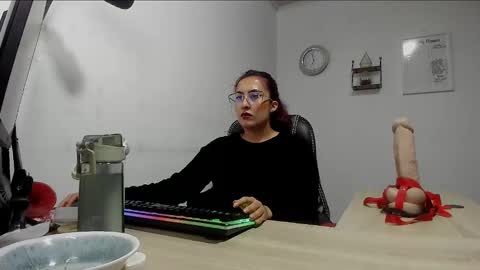 Snapshot of scarlett_sen chatting on 02-25-25, 03:38 Mistress Scarlett online show from 02-25-25, 03:38