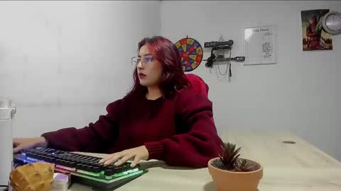 Snapshot of scarlett_sen chatting on 03-06-25, 12:52 Mistress Scarlett online show from 03-06-25, 12:52