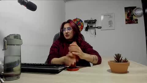 Snapshot of scarlett_sen chatting on 03-10-25, 04:14 Mistress Scarlett online show from 03-10-25, 04:14