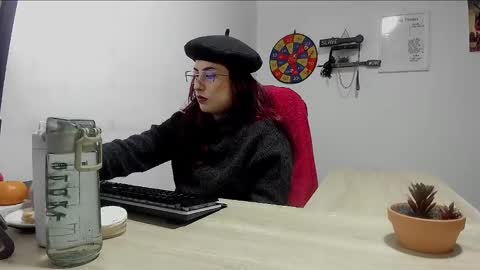 Snapshot of scarlett_sen chatting on 03-12-25, 01:19 Mistress Scarlett online show from 03-12-25, 01:19