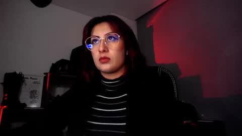 Snapshot of scarlett_sen chatting on 09-18-25, 02:08 Mistress Scarlett online show from 09-18-25, 02:08