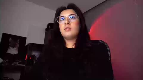 Snapshot of scarlett_sen chatting on 09-24-25, 03:26 Mistress Scarlett online show from 09-24-25, 03:26