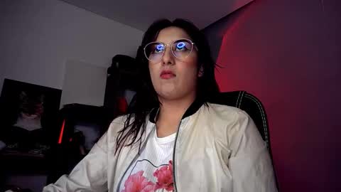 Snapshot of scarlett_sen chatting on 09-25-25, 03:27 Mistress Scarlett online show from 09-25-25, 03:27