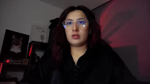 Snapshot of scarlett_sen chatting on 10-02-25, 02:02 Mistress Scarlett online show from 10-02-25, 02:02