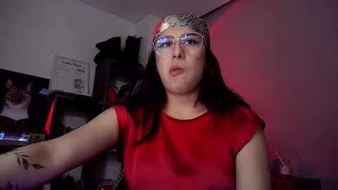 Snapshot of scarlett_sen chatting on 10-13-25, 03:12 Mistress Scarlett online show from 10-13-25, 03:12