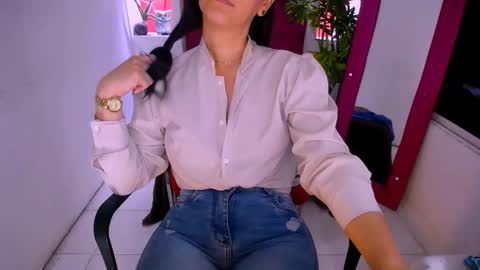 scarlet online show from 12-19-25, 01:40