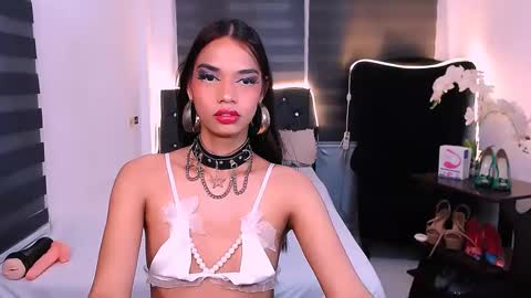 Snapshot of scarlette_sluttish_princess chatting on 02-07-25, 10:40 scarlette online show from 02-07-25, 10:40