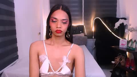 Snapshot of scarlette_sluttish_princess chatting on 02-21-25, 10:28 scarlette online show from 02-21-25, 10:28