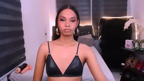 Snapshot of scarlette_sluttish_princess chatting on 02-27-25, 11:20 scarlette online show from 02-27-25, 11:20