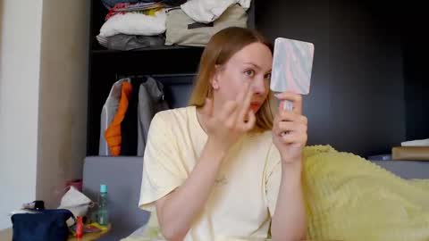 Scarlett online show from 09-17-25, 11:01