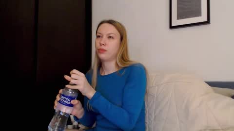 Scarlett online show from 11-17-25, 03:29