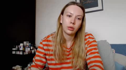 Snapshot of scarlettford chatting on 02-17-26, 12:01 Scarlett online show from 02-17-26, 12:01