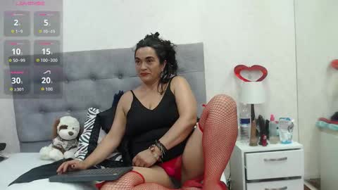 Snapshot of scarlettgreen_ chatting on 11-28-25, 11:13 Scartt online show from 11-28-25, 11:13
