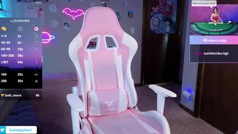 Snapshot of scarlettpython1 chatting on 12-17-25, 12:38 Scarlett online show from 12-17-25, 12:38