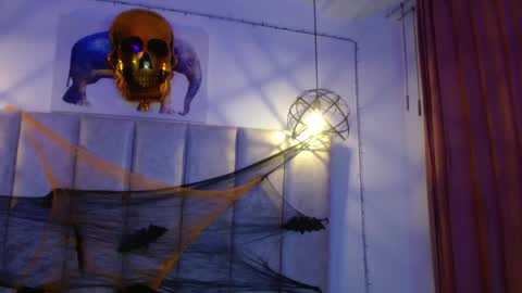 Scarlett online show from 11-02-25, 04:37