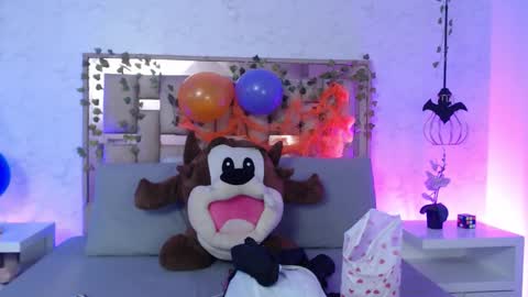 Scarlet online show from 10-22-25, 11:43