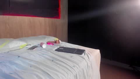 scarlettsinclaiir_ online show from 12-13-25, 07:53