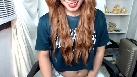 Snapshot of scarletxxxx chatting on 01-08-25, 07:13 Queen Scarlet online show from 01-08-25, 07:13