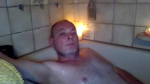 schnibschnab online show from 10-15-25, 01:50