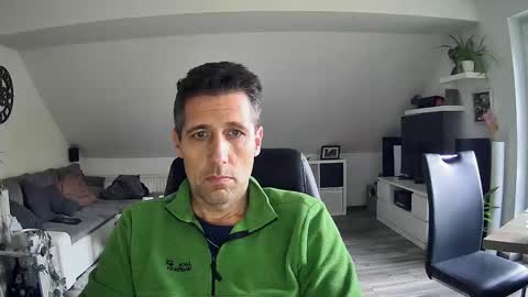 Snapshot of schnuckigeil chatting on 11-11-25, 12:49 Dildomen online show from 11-11-25, 12:49