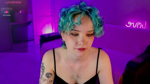 Snapshot of school_love chatting on 02-16-25, 04:10 Rina online show from 02-16-25, 04:10