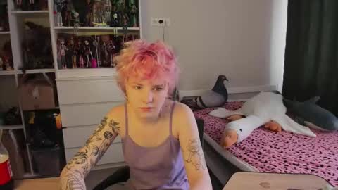 Snapshot of school_love chatting on 03-19-26, 07:01 Rina online show from 03-19-26, 07:01