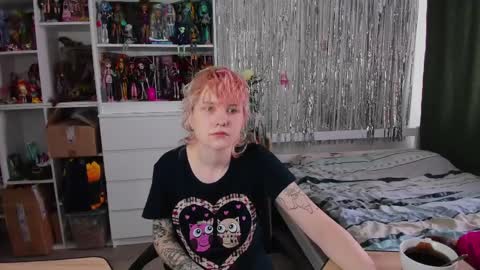 Snapshot of school_love chatting on 03-27-26, 07:03 Rina online show from 03-27-26, 07:03