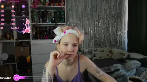 Snapshot of school_love chatting on 04-06-26, 07:09 Rina online show from 04-06-26, 07:09