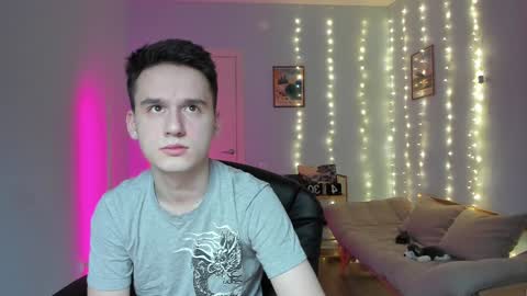 Thomas brunette and Alex blond online show from 01-10-25, 06:20