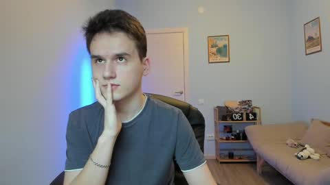 Thomas brunette and Alex blond online show from 01-28-25, 05:54