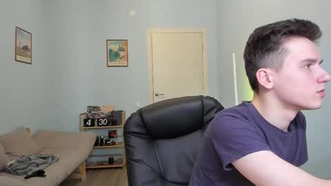 Thomas brunette and Alex blond online show from 02-27-25, 08:17