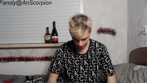 Snapshot of scorpion_250 chatting on 12-31-24, 09:39 Scorpion 250 online show from 12-31-24, 09:39